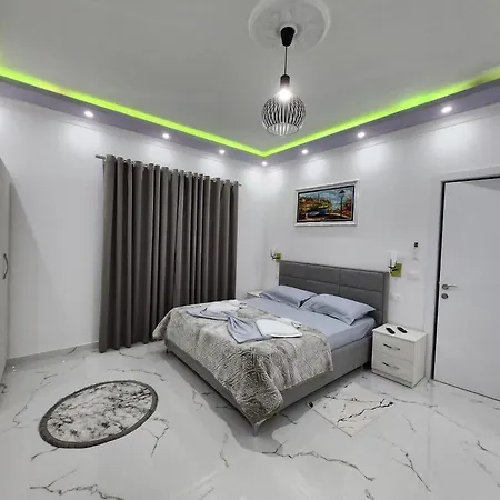 Hotel Casa Vacanze Shiroke B&B 3*