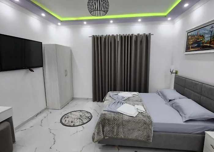 HOTEL Casa Vacanze SHIROKE 3*