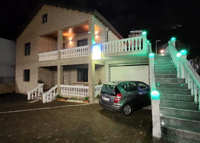 HOTEL Casa Vacanze SHIROKE 3*